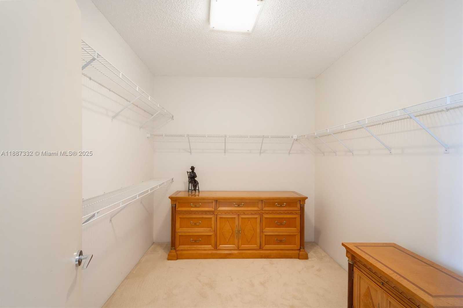 Small Image of 2000 ISLAND BLVD #1002, Aventura Number 12