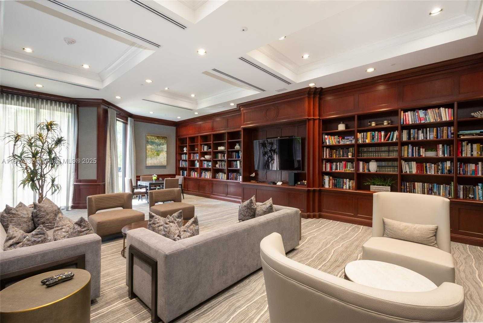 Small Image of 2000 ISLAND BLVD #1002, Aventura Number 26