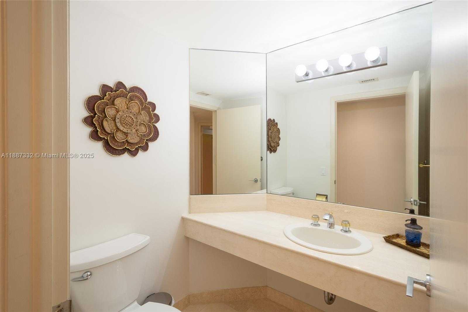 Small Image of 2000 ISLAND BLVD #1002, Aventura Number 6