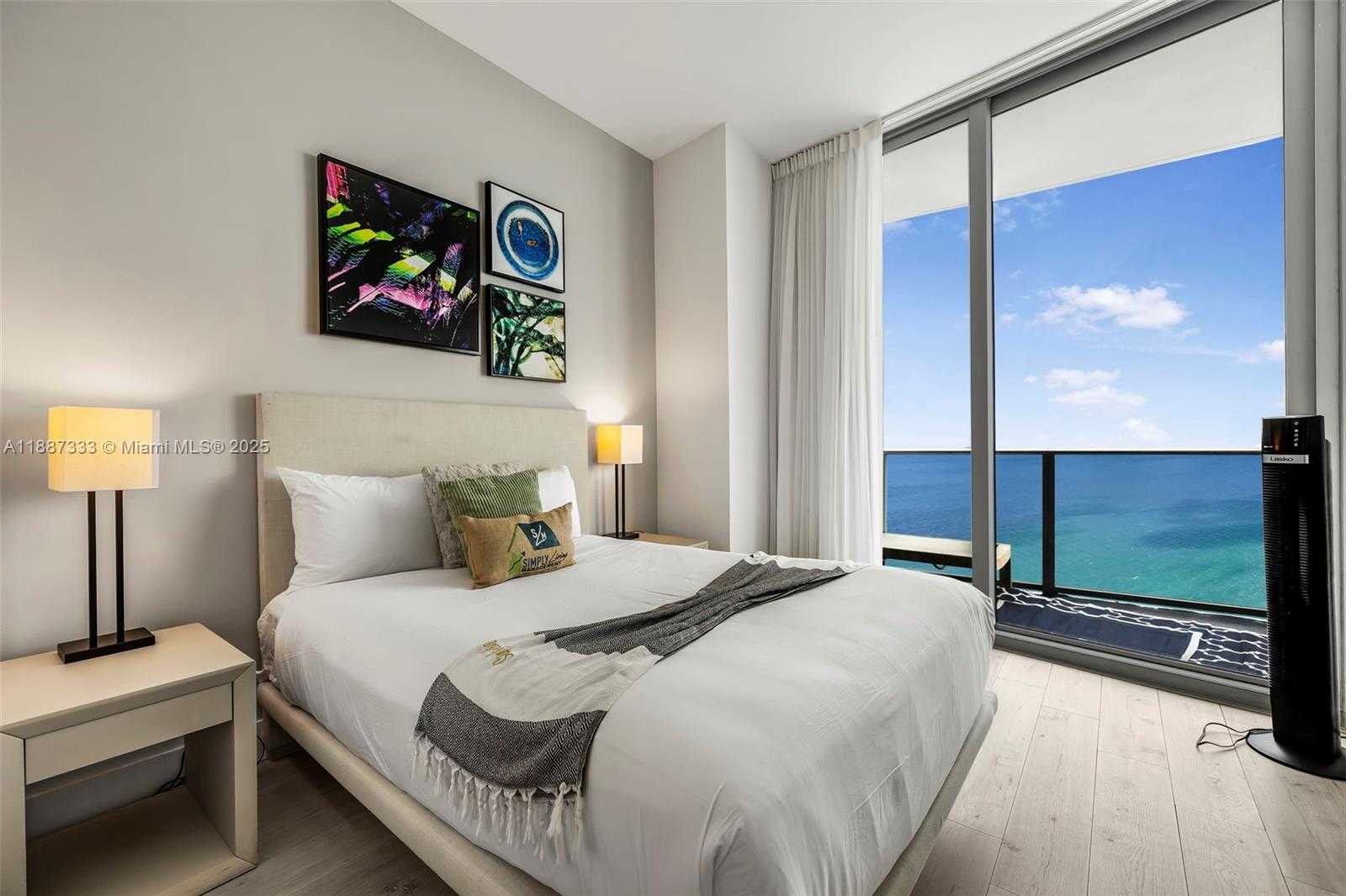 Small Image of 4111 SOUTH OCEAN DR #LPH1, Hollywood Number 16
