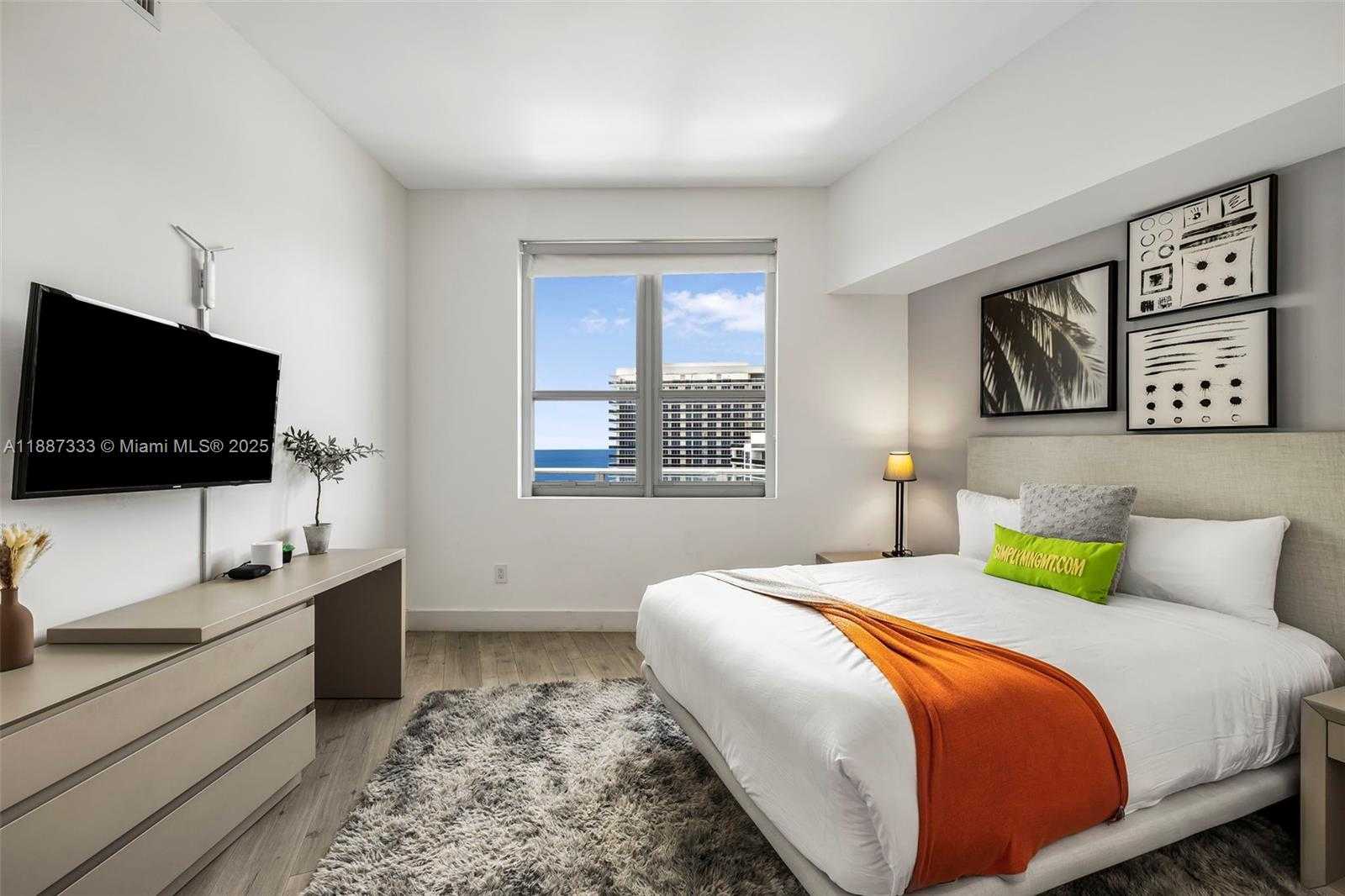 Small Image of 4111 SOUTH OCEAN DR #LPH1, Hollywood Number 17