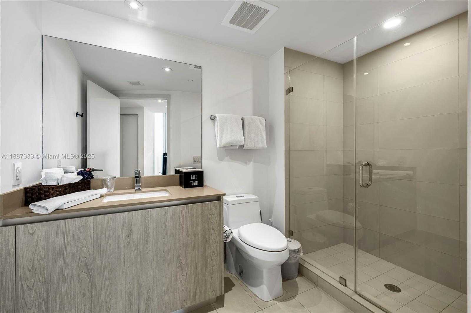 Small Image of 4111 SOUTH OCEAN DR #LPH1, Hollywood Number 33