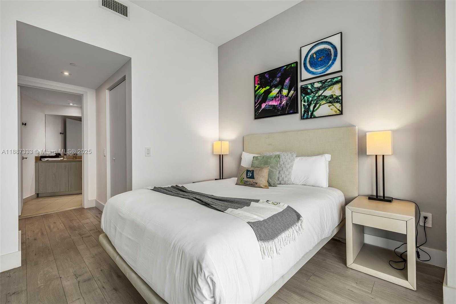 Small Image of 4111 SOUTH OCEAN DR #LPH1, Hollywood Number 34