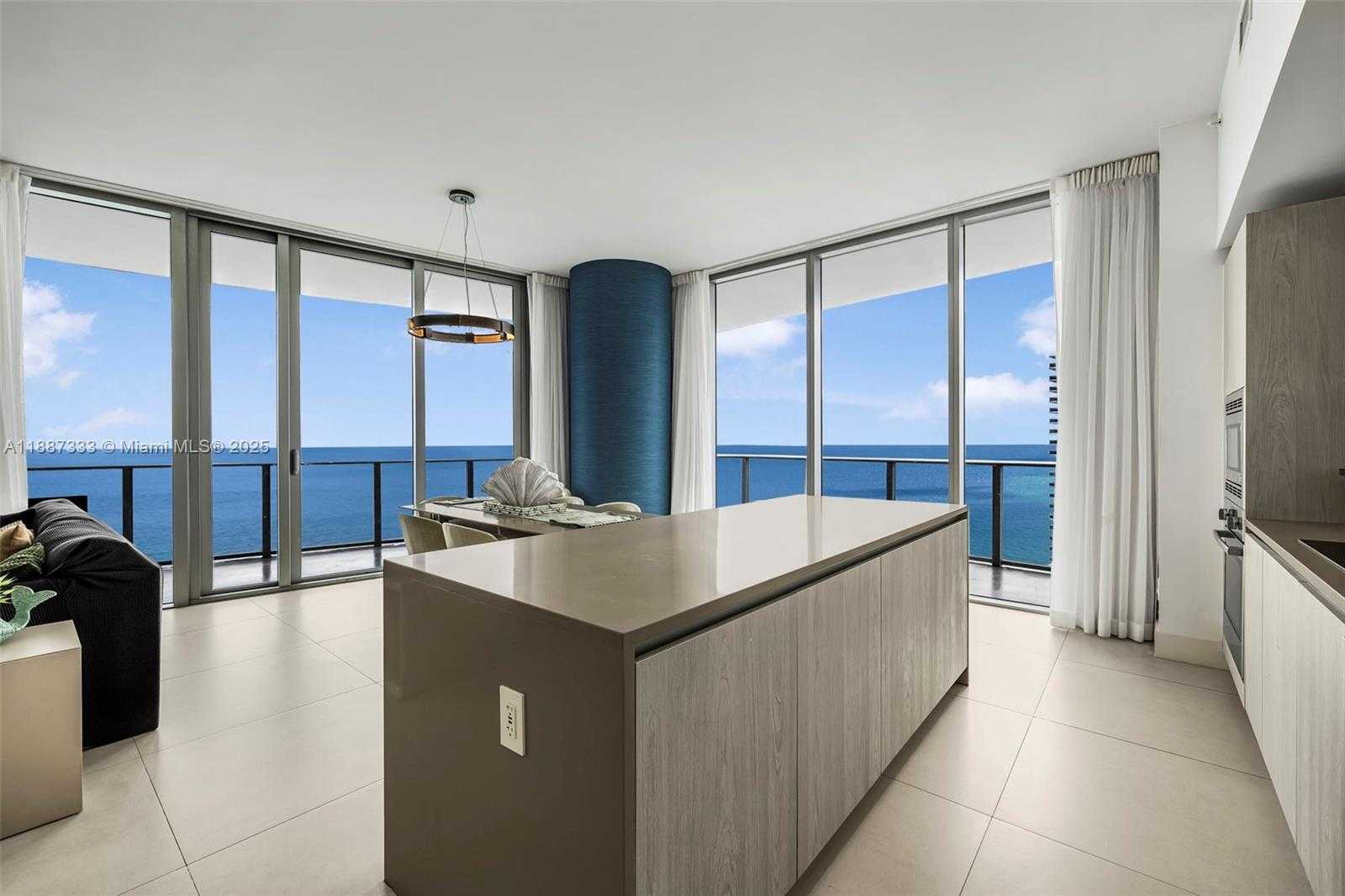 Small Image of 4111 SOUTH OCEAN DR #LPH1, Hollywood Number 37