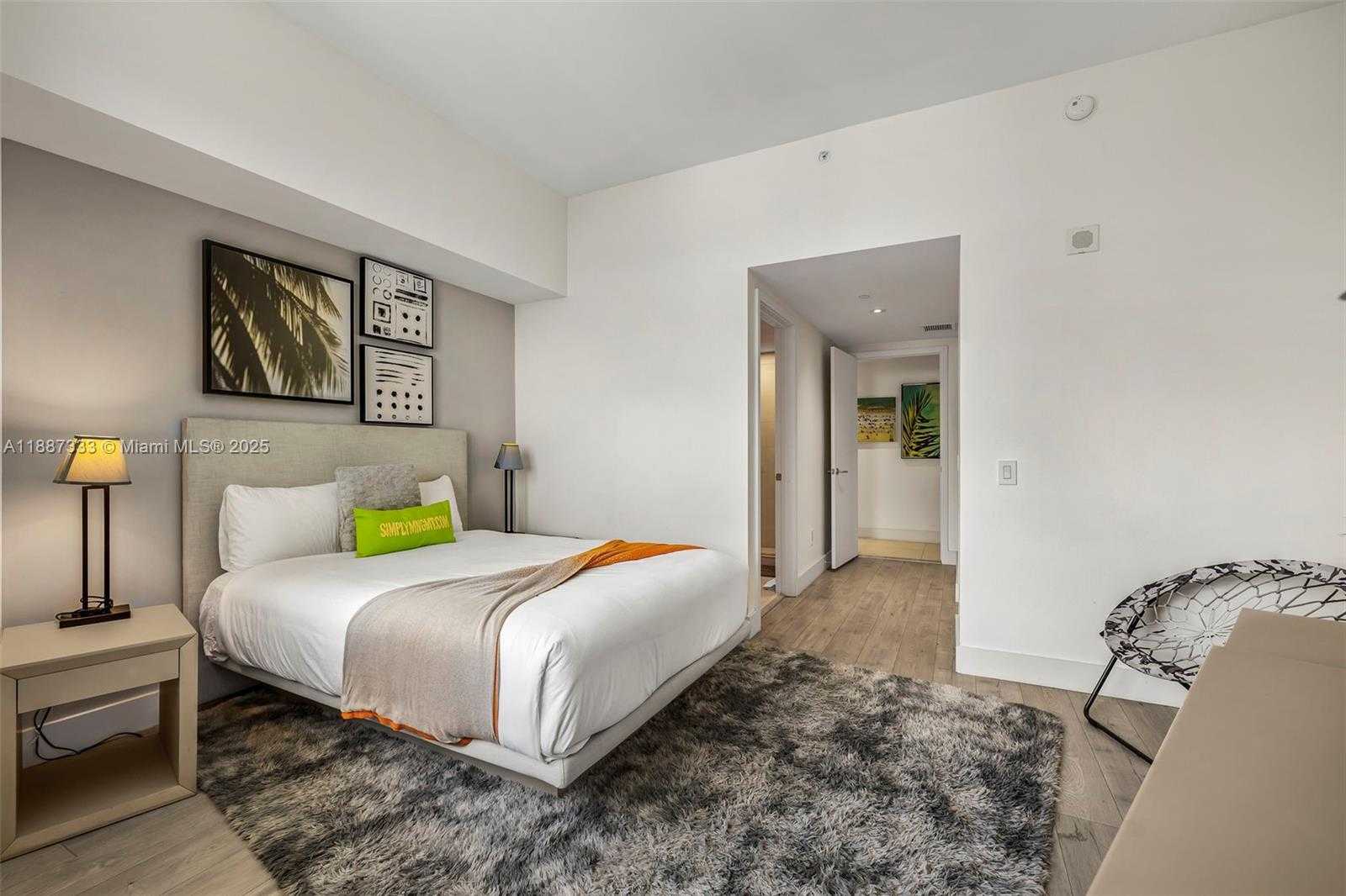 Small Image of 4111 SOUTH OCEAN DR #LPH1, Hollywood Number 4