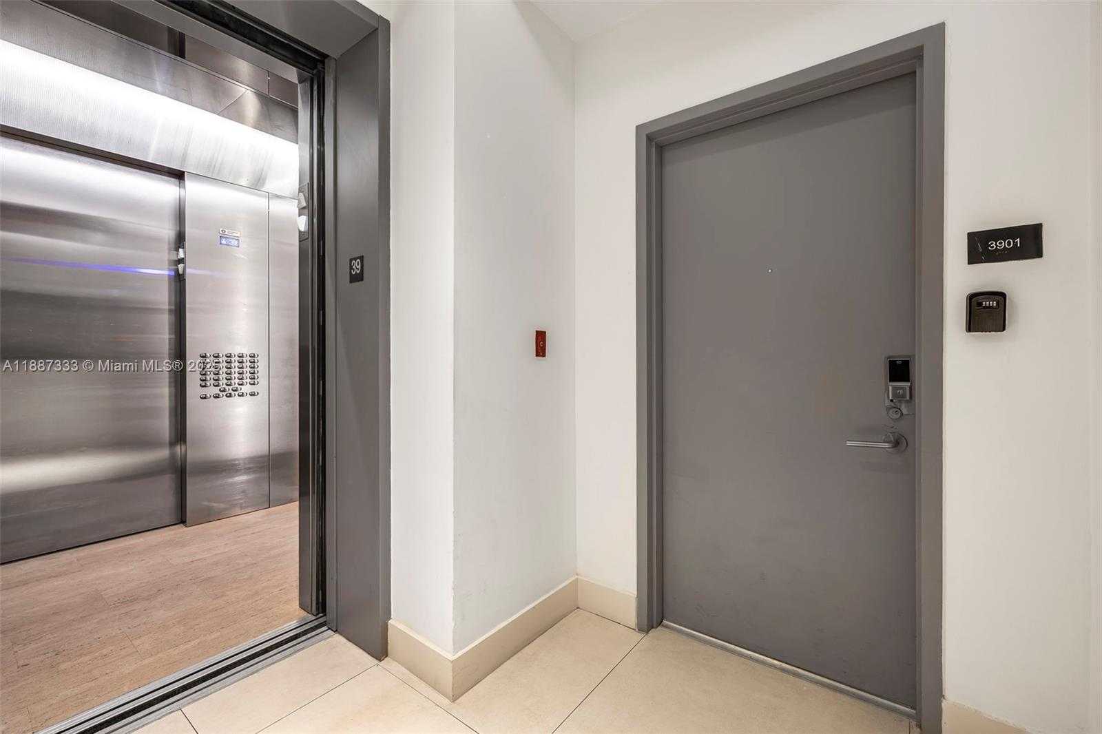 Small Image of 4111 SOUTH OCEAN DR #LPH1, Hollywood Number 40
