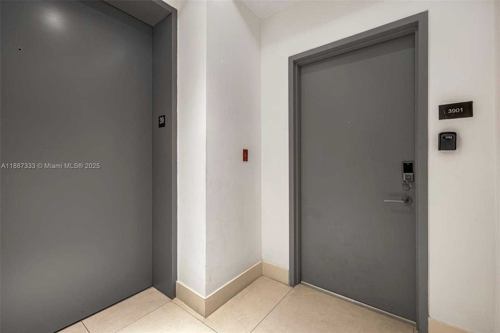 Small Image of 4111 SOUTH OCEAN DR #LPH1, Hollywood Number 41