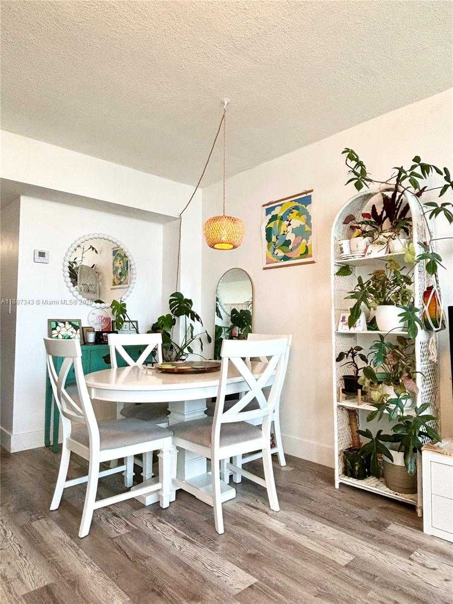 Small Image of 801 BRICKELL BAY DR #1569, Miami Number 10
