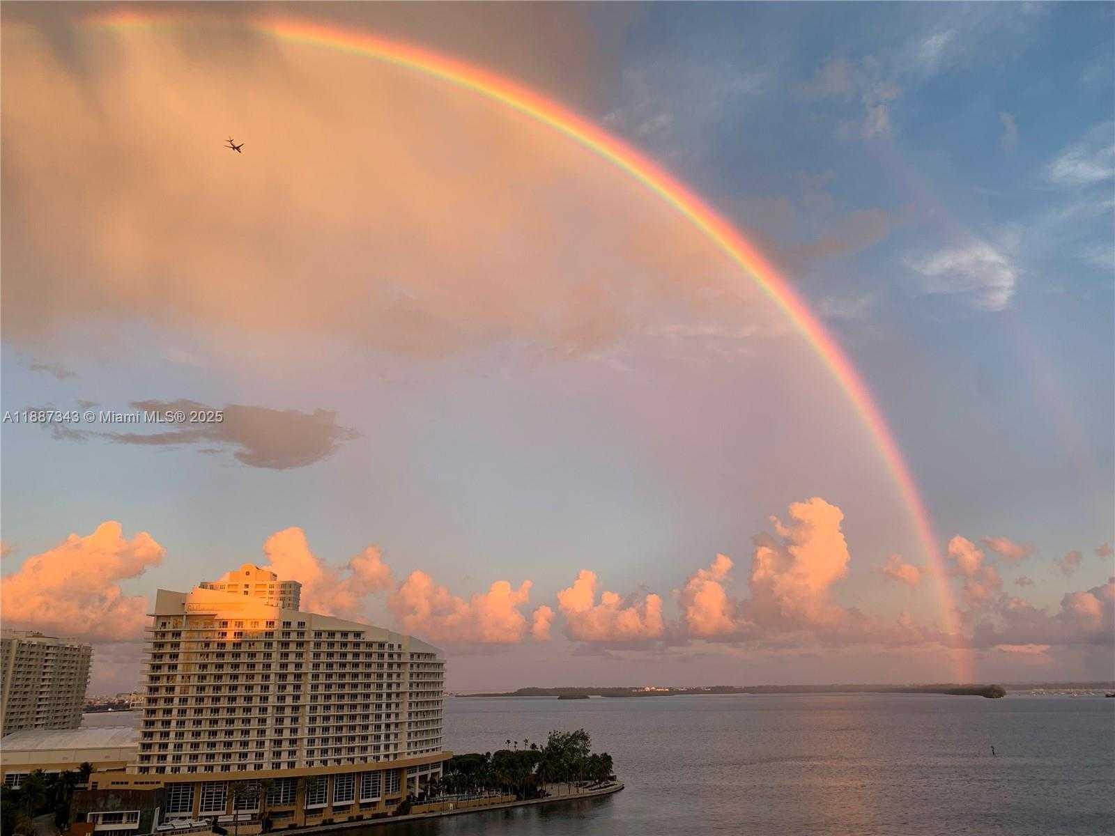 Small Image of 801 BRICKELL BAY DR #1569, Miami Number 14