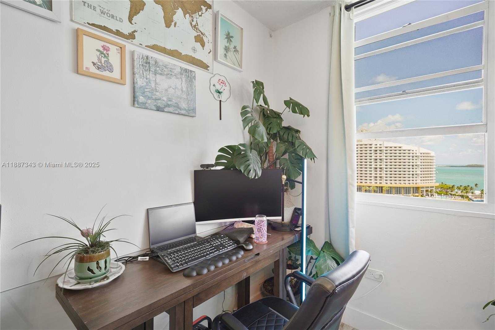 Small Image of 801 BRICKELL BAY DR #1569, Miami Number 6