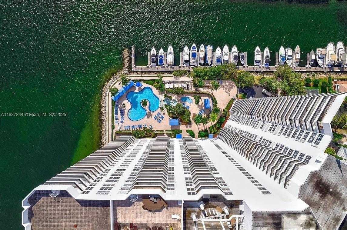 Small Image of 3530 MYSTIC POINTE DR #2403, Aventura Number 15