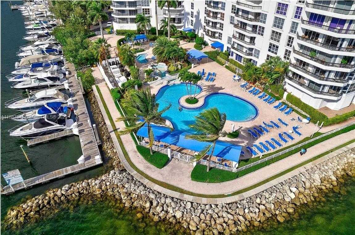 Small Image of 3530 MYSTIC POINTE DR #2403, Aventura Number 16