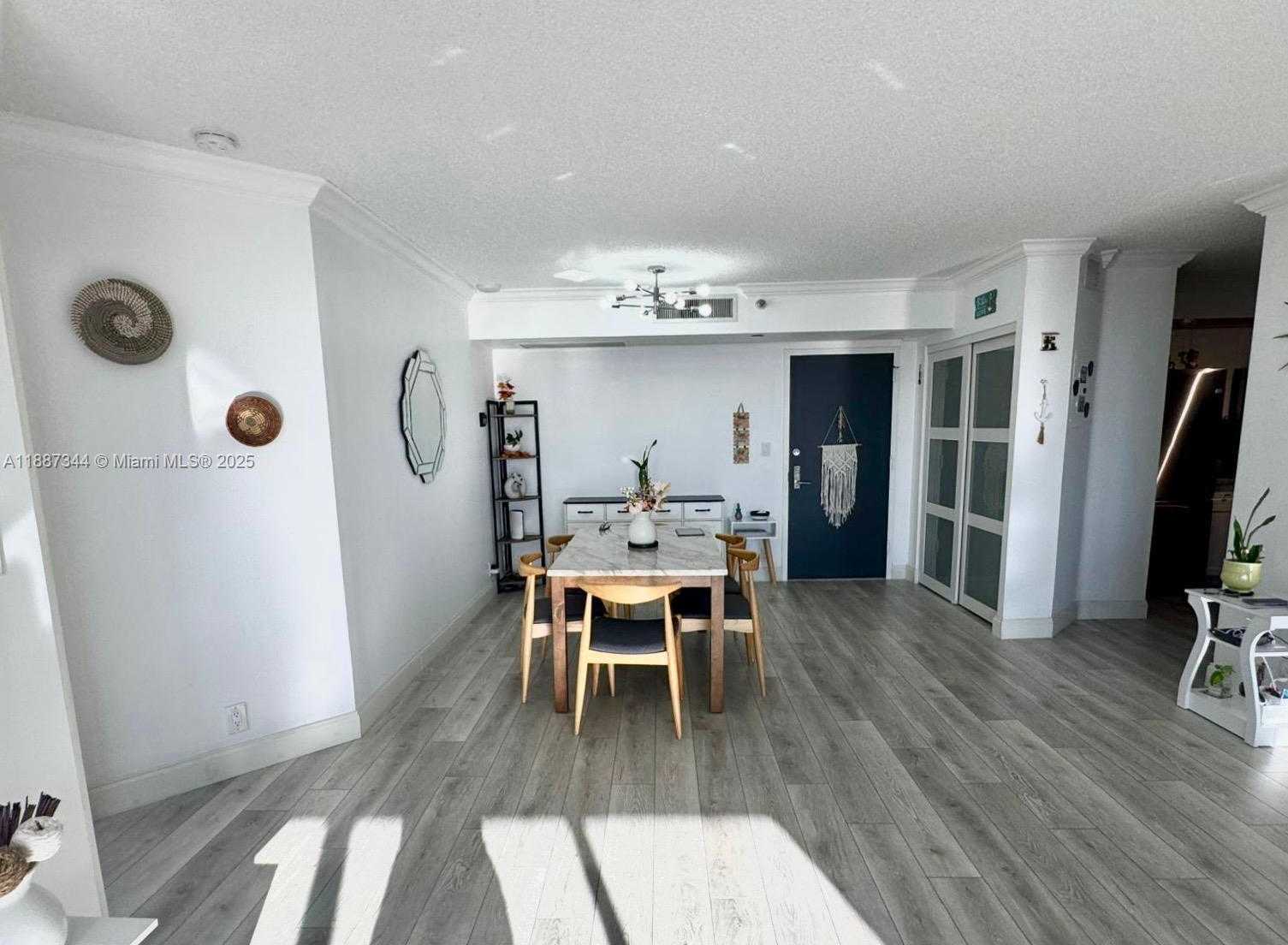 Small Image of 3530 MYSTIC POINTE DR #2403, Aventura Number 18