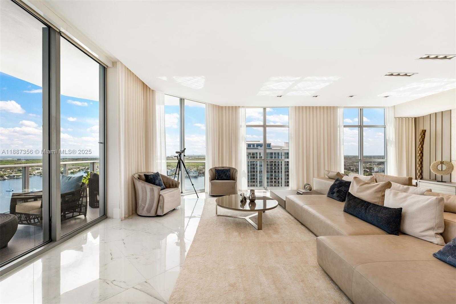 Small Image of 17301 BISCAYNE BLVD #PH-7, North Miami Beach Number 10