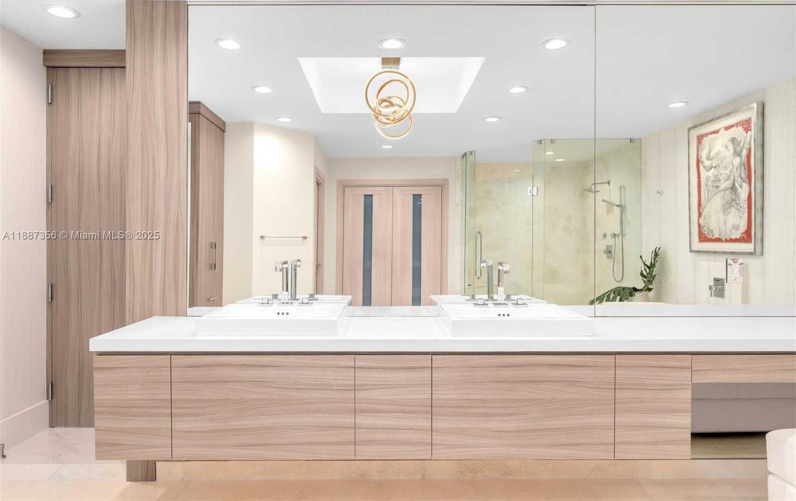 Small Image of 17301 BISCAYNE BLVD #PH-7, North Miami Beach Number 24