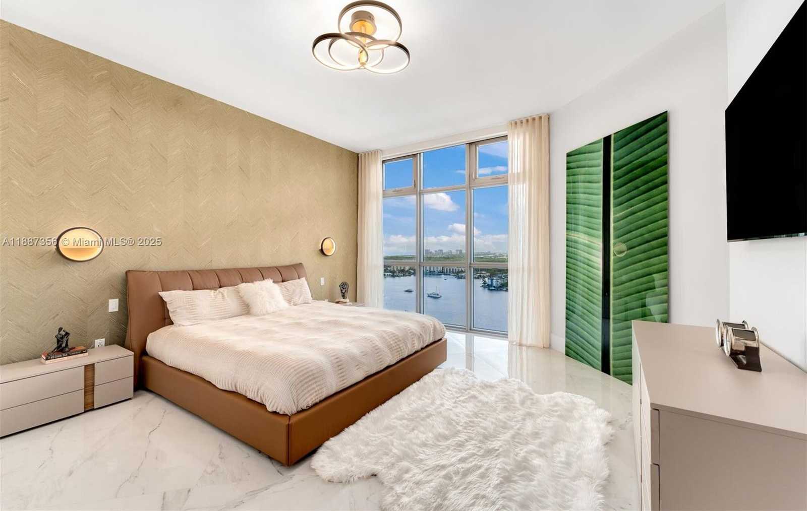 Small Image of 17301 BISCAYNE BLVD #PH-7, North Miami Beach Number 25