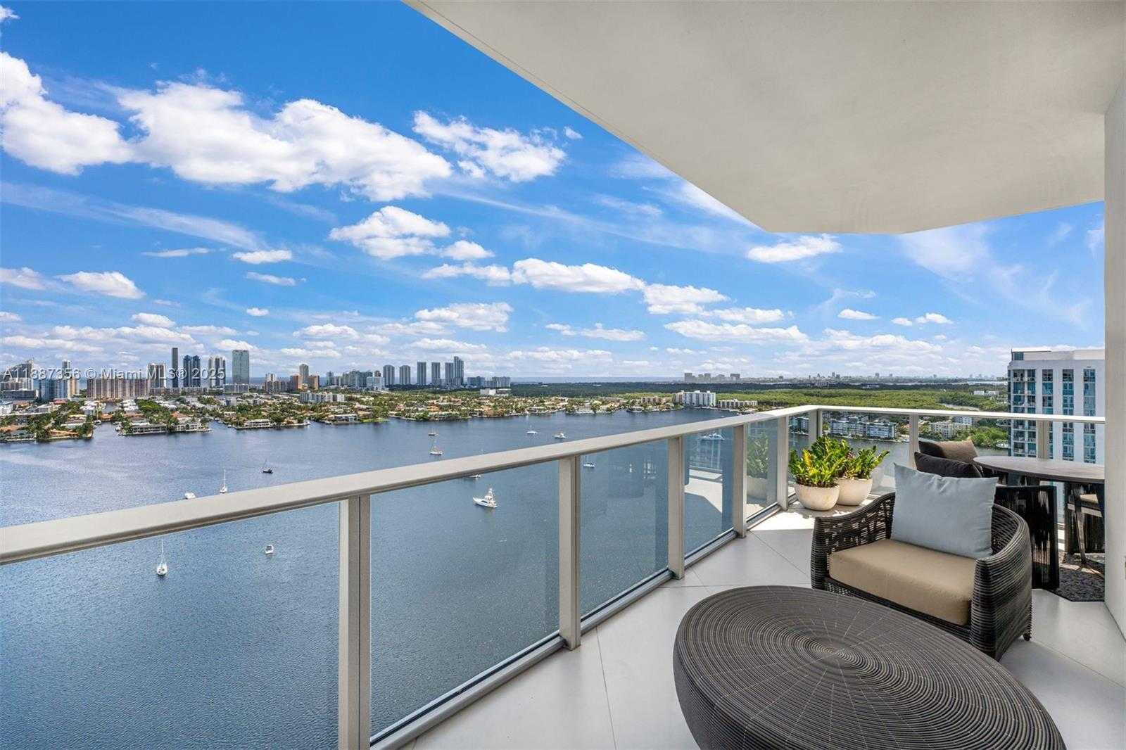Small Image of 17301 BISCAYNE BLVD #PH-7, North Miami Beach Number 34
