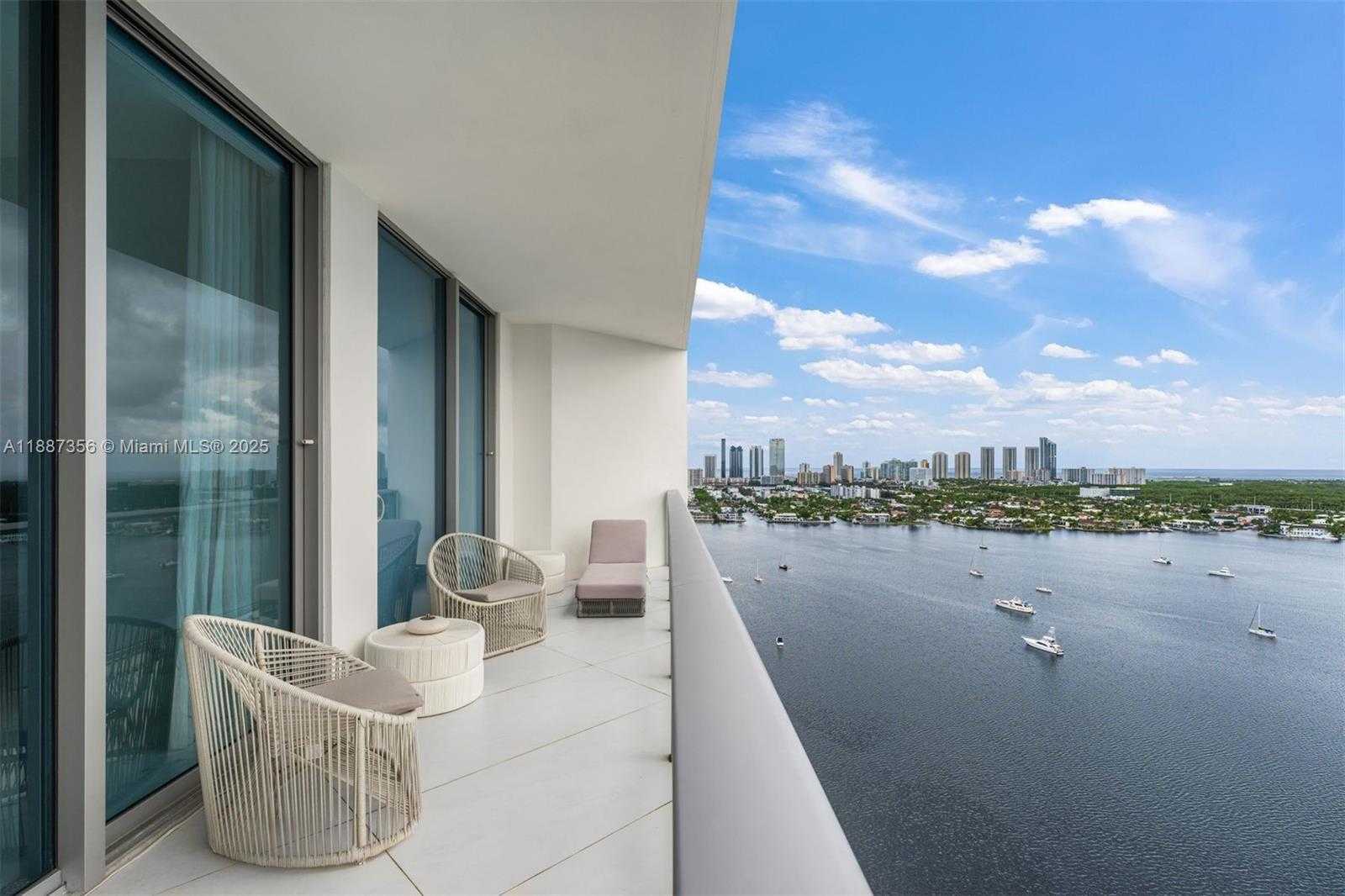 Small Image of 17301 BISCAYNE BLVD #PH-7, North Miami Beach Number 35
