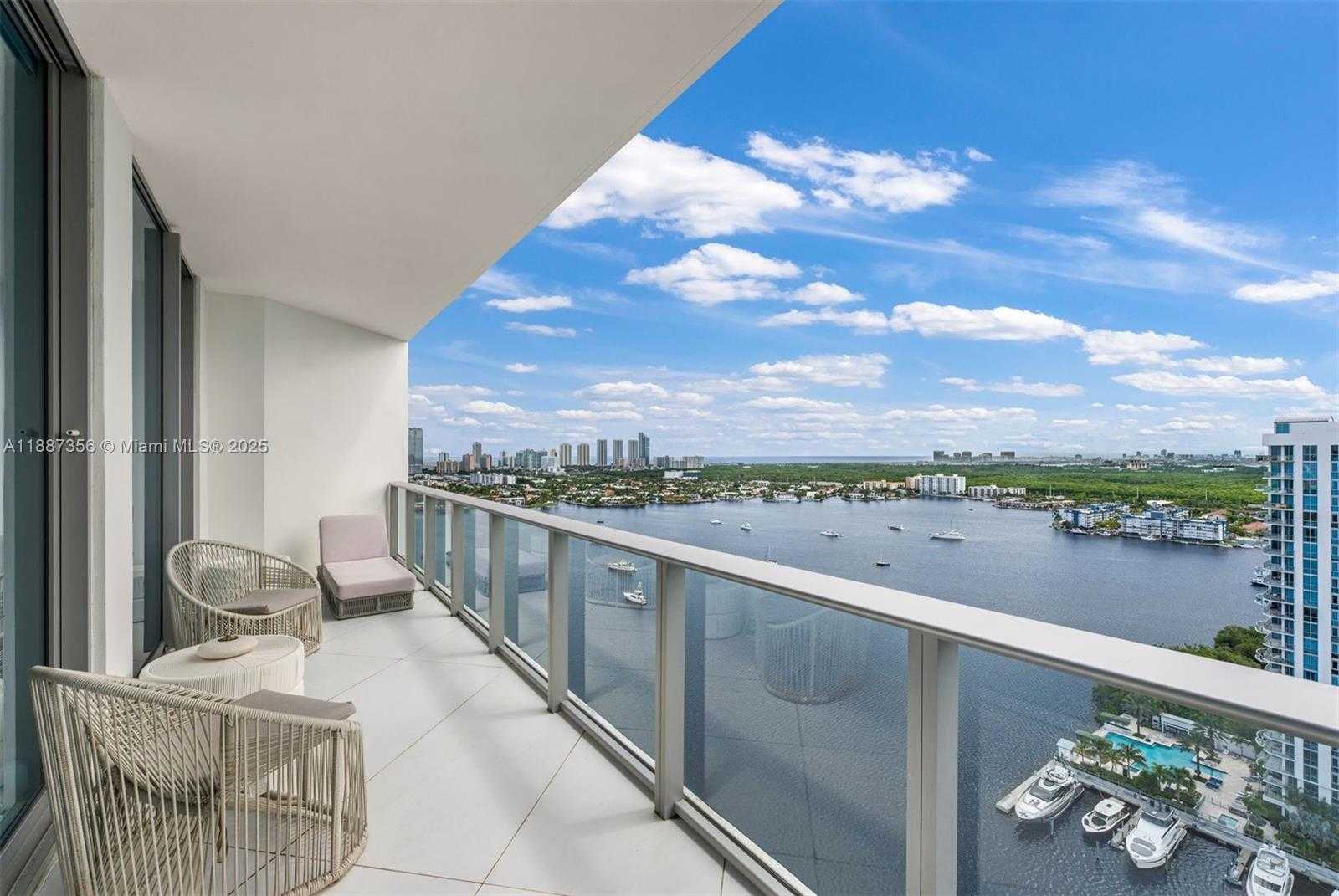 Small Image of 17301 BISCAYNE BLVD #PH-7, North Miami Beach Number 36