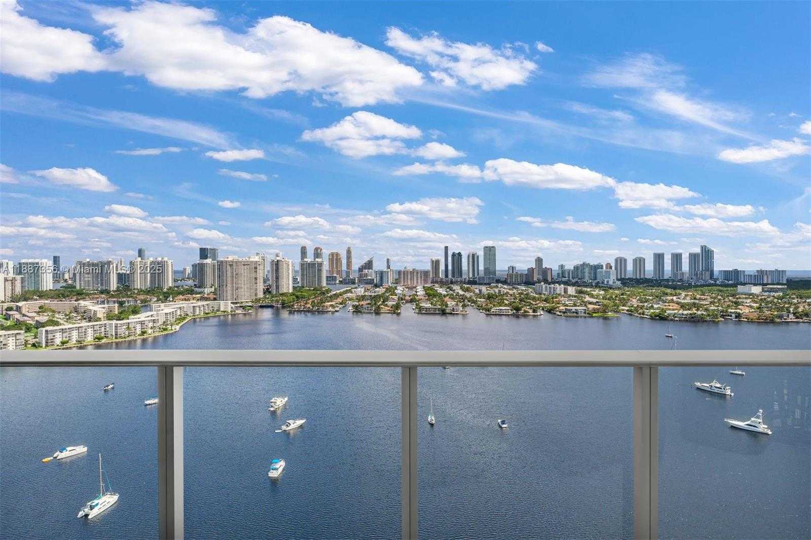 Small Image of 17301 BISCAYNE BLVD #PH-7, North Miami Beach Number 37
