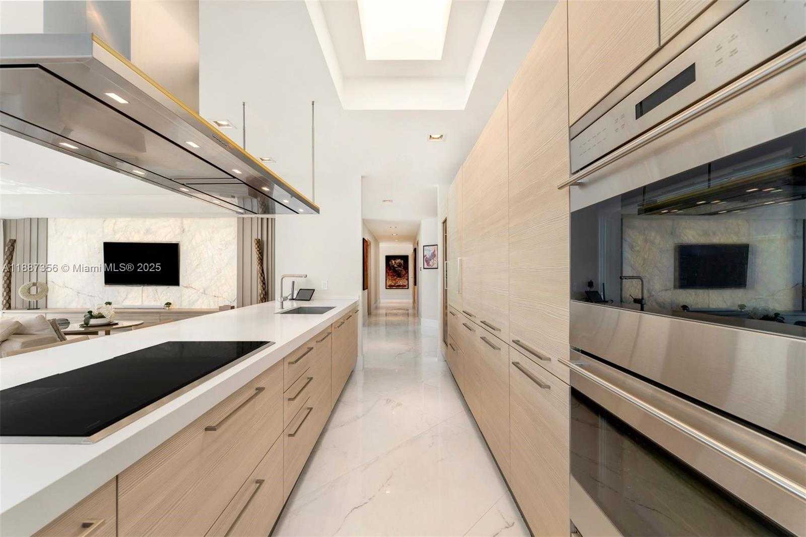 Small Image of 17301 BISCAYNE BLVD #PH-7, North Miami Beach Number 5