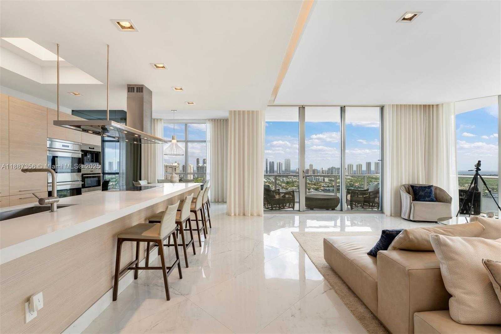 Small Image of 17301 BISCAYNE BLVD #PH-7, North Miami Beach Number 7