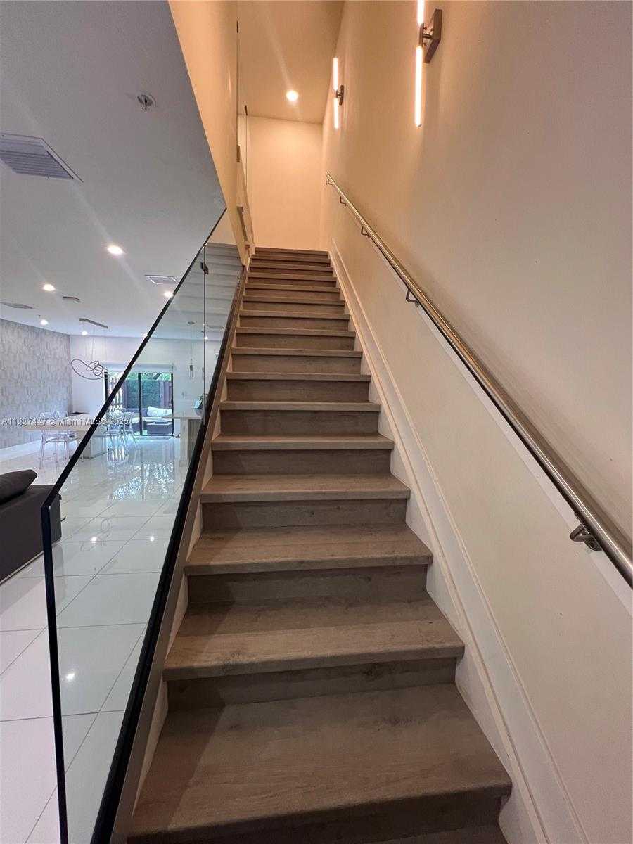 Small Image of 10431 NORTH WEST 82ND ST #1, Doral Number 15