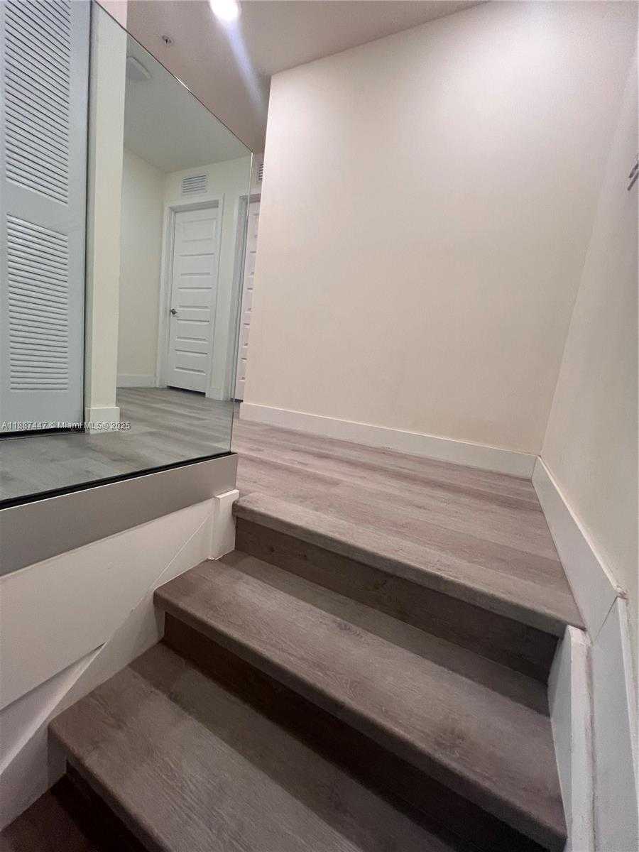 Small Image of 10431 NORTH WEST 82ND ST #1, Doral Number 16