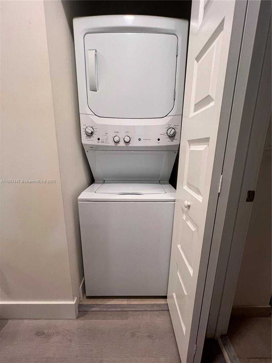 Small Image of 10431 NORTH WEST 82ND ST #1, Doral Number 19