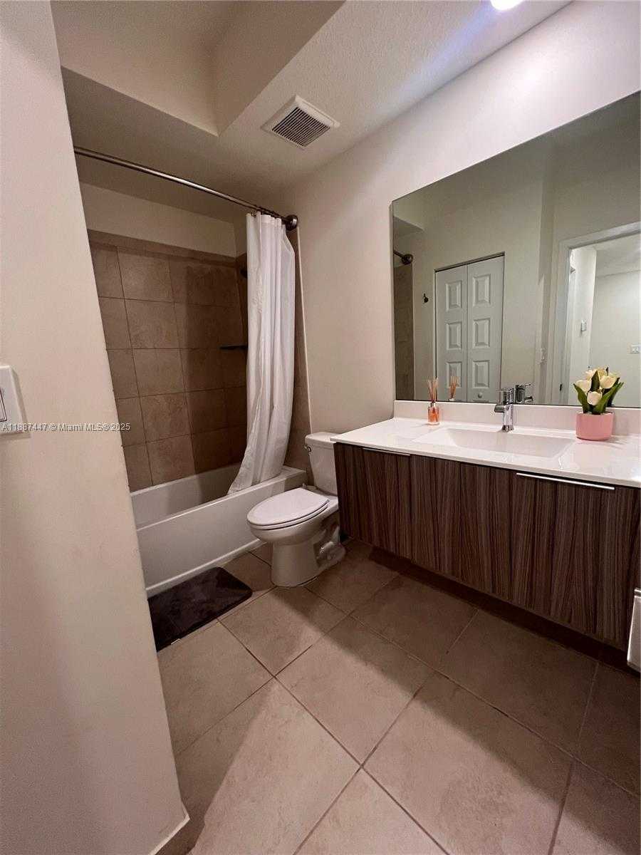 Small Image of 10431 NORTH WEST 82ND ST #1, Doral Number 22