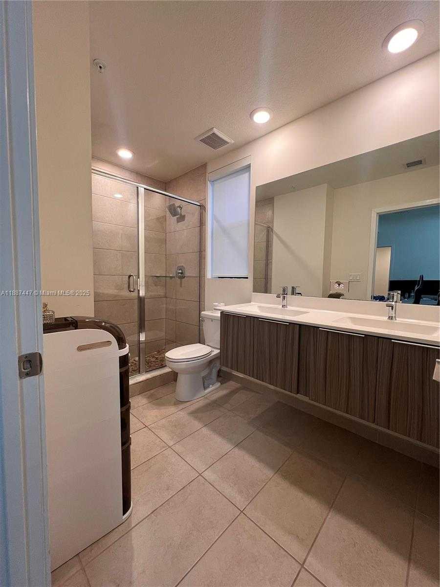 Small Image of 10431 NORTH WEST 82ND ST #1, Doral Number 27