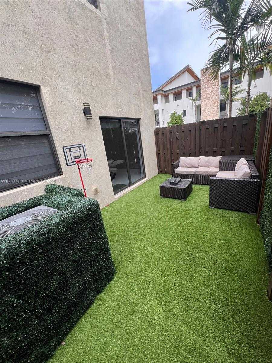 Small Image of 10431 NORTH WEST 82ND ST #1, Doral Number 29