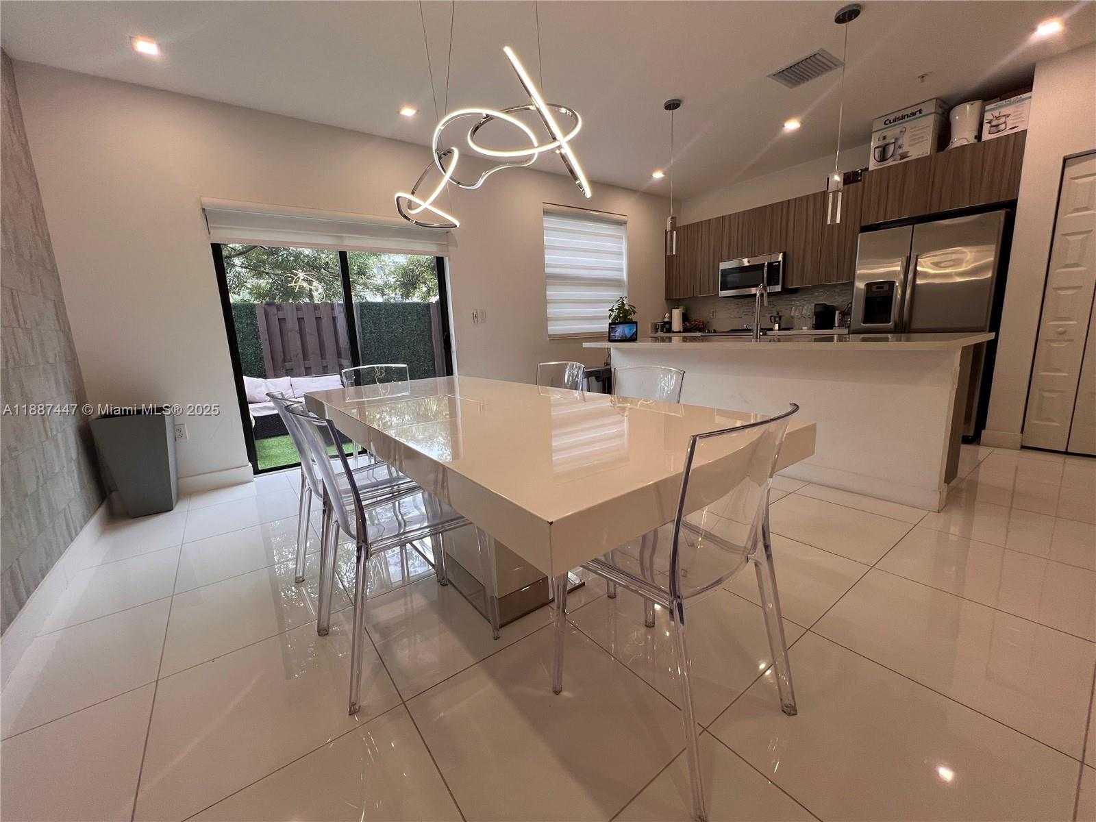 Small Image of 10431 NORTH WEST 82ND ST #1, Doral Number 8