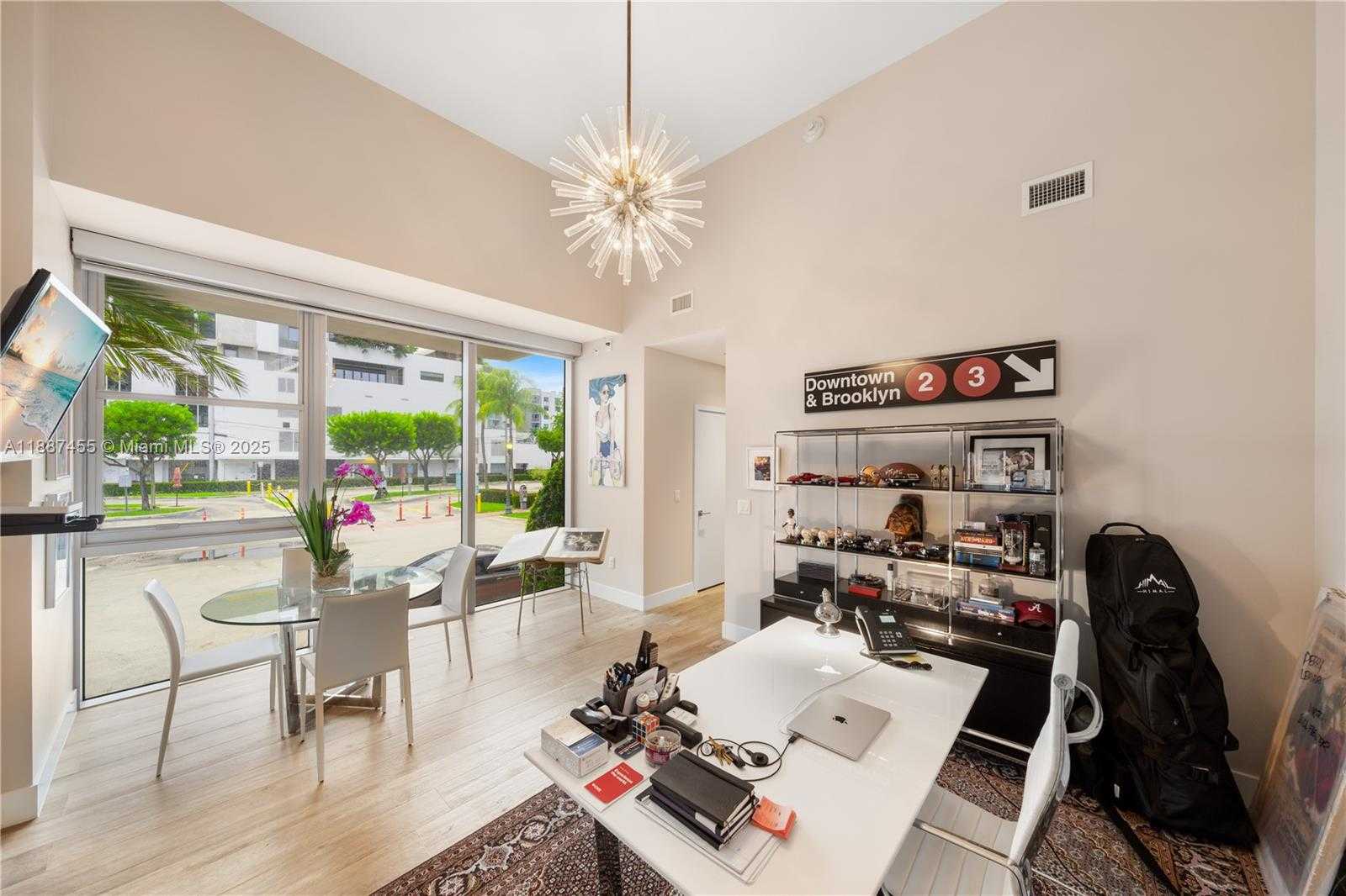 Small Image of 801 SOUTH POINTE DRIVE #TH102, Miami Beach Number 10