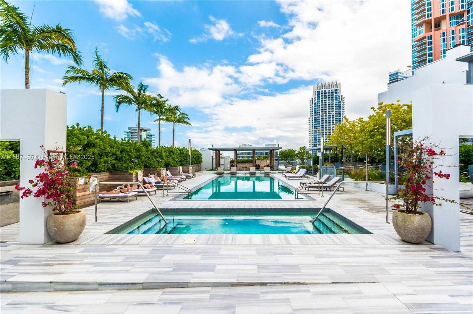 Small Image of 801 SOUTH POINTE DRIVE #TH102, Miami Beach Number 19