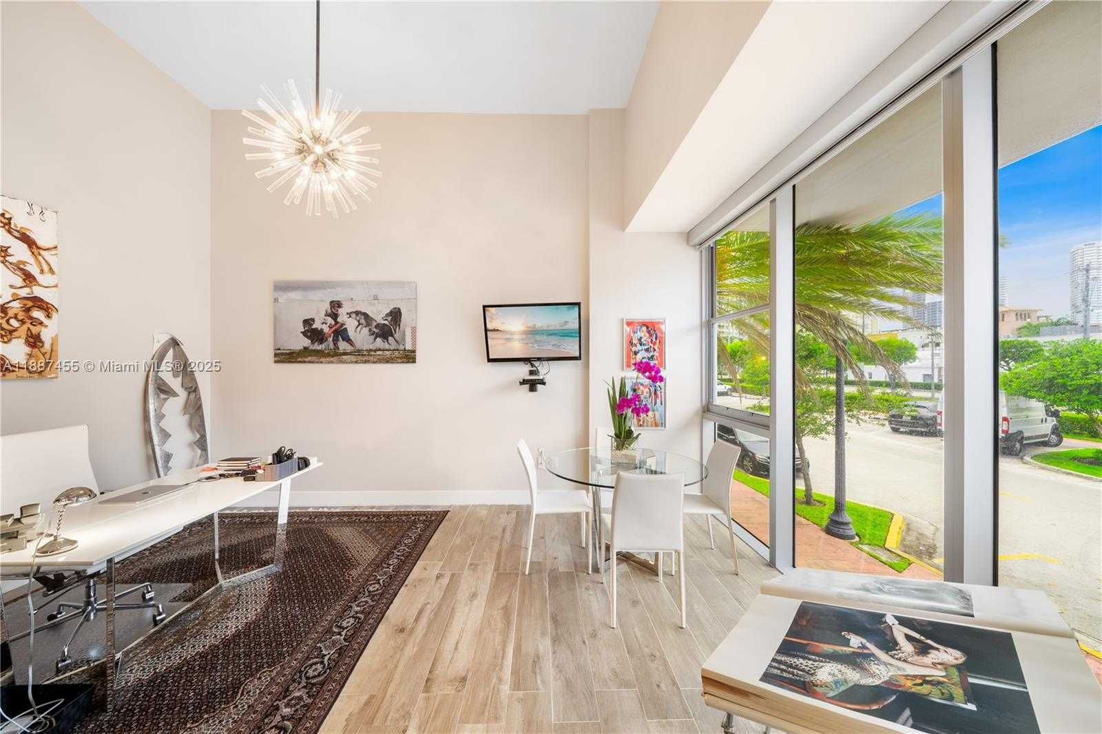 Small Image of 801 SOUTH POINTE DRIVE #TH102, Miami Beach Number 8