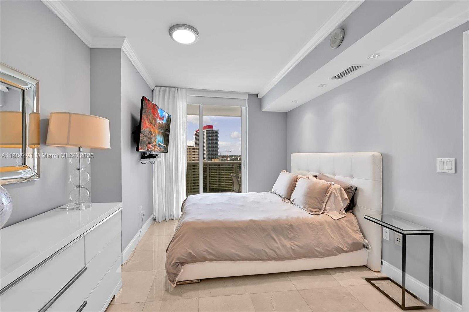 Small Image of 1850 SOUTH OCEAN DR #1507, Hallandale Beach Number 14