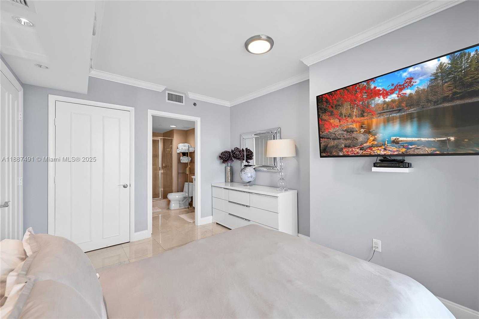 Small Image of 1850 SOUTH OCEAN DR #1507, Hallandale Beach Number 18