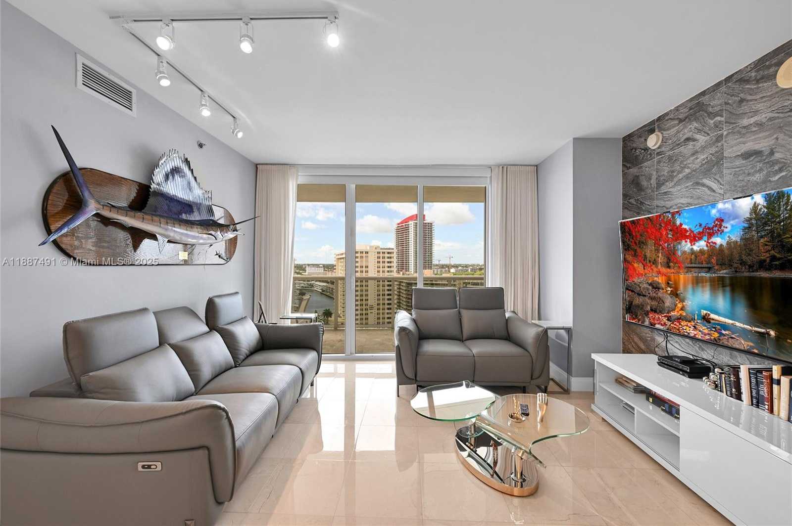 Small Image of 1850 SOUTH OCEAN DR #1507, Hallandale Beach Number 2