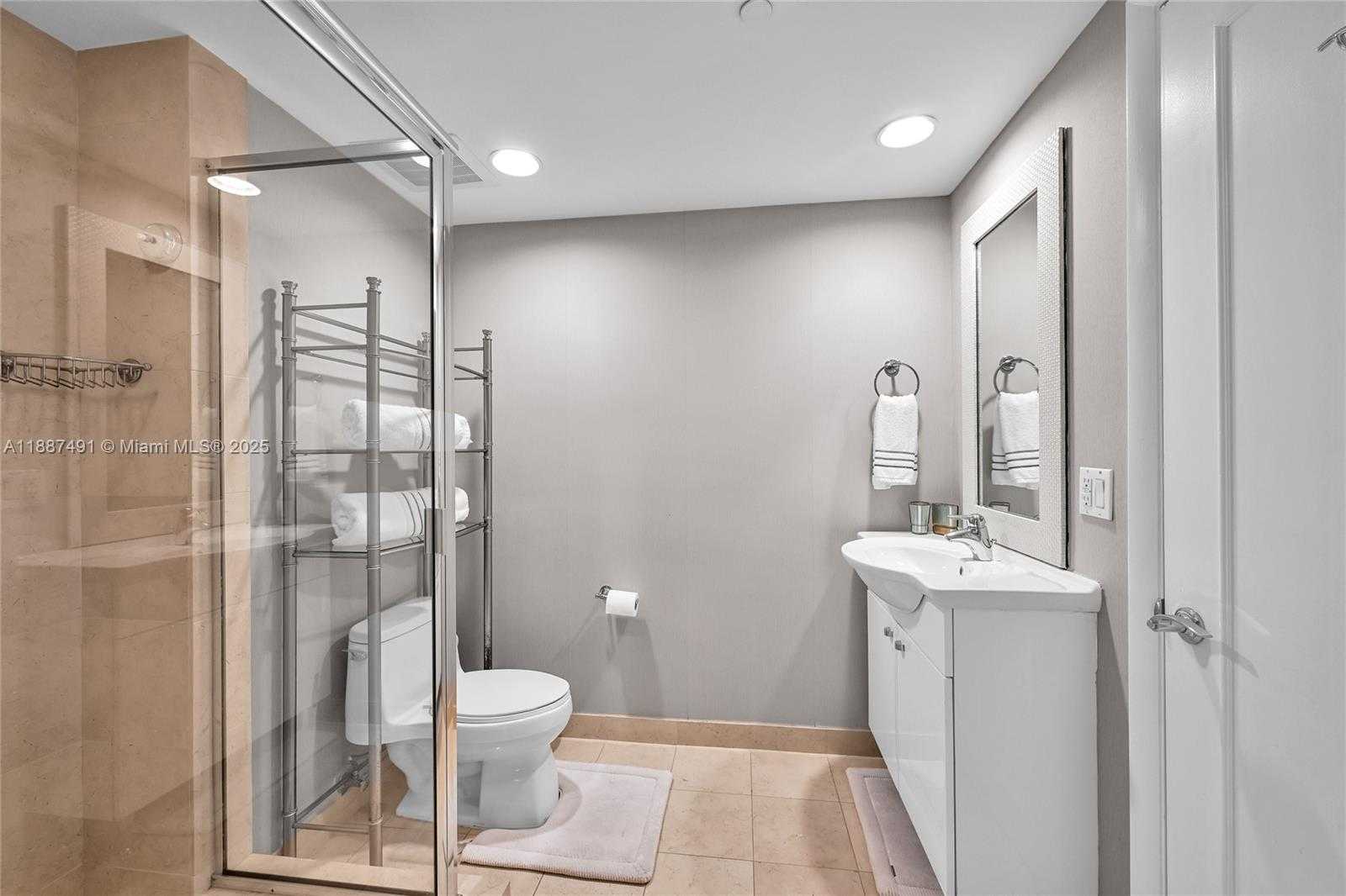 Small Image of 1850 SOUTH OCEAN DR #1507, Hallandale Beach Number 20