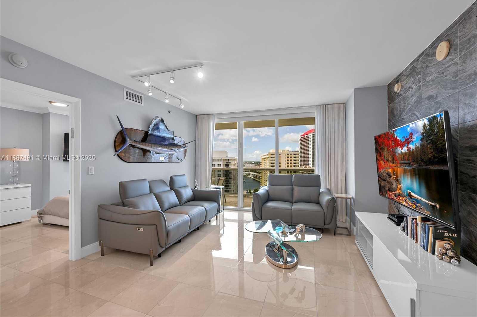 Small Image of 1850 SOUTH OCEAN DR #1507, Hallandale Beach Number 4