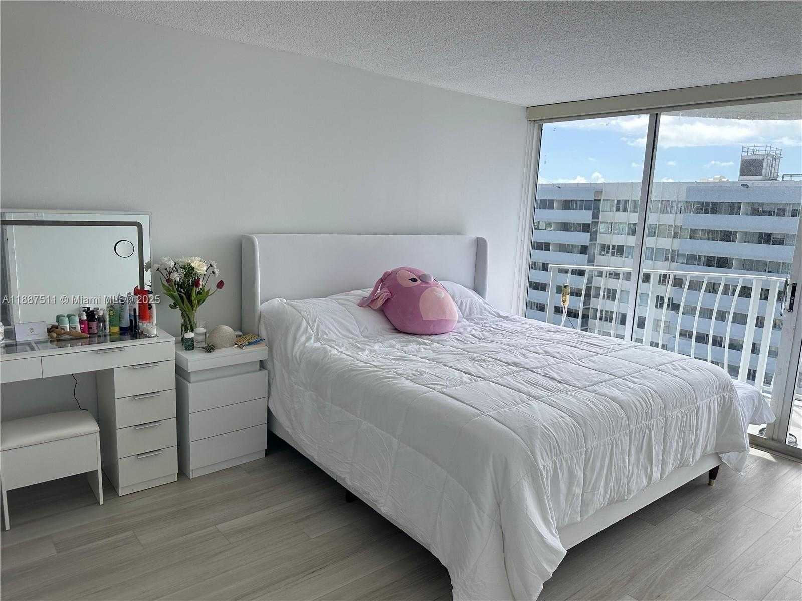 Small Image of 7601 EAST TREASURE DR #1005, North Bay Village Number 2