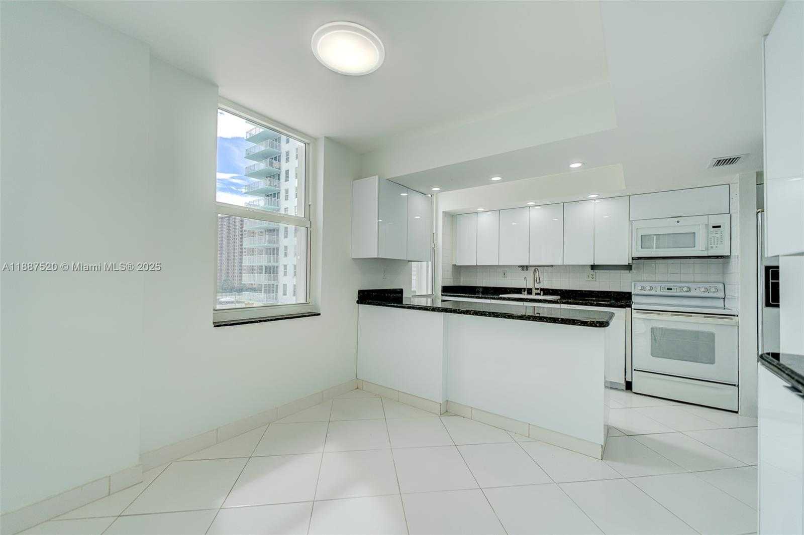 Small Image of 301 174TH ST #618, Sunny Isles Beach Number 15
