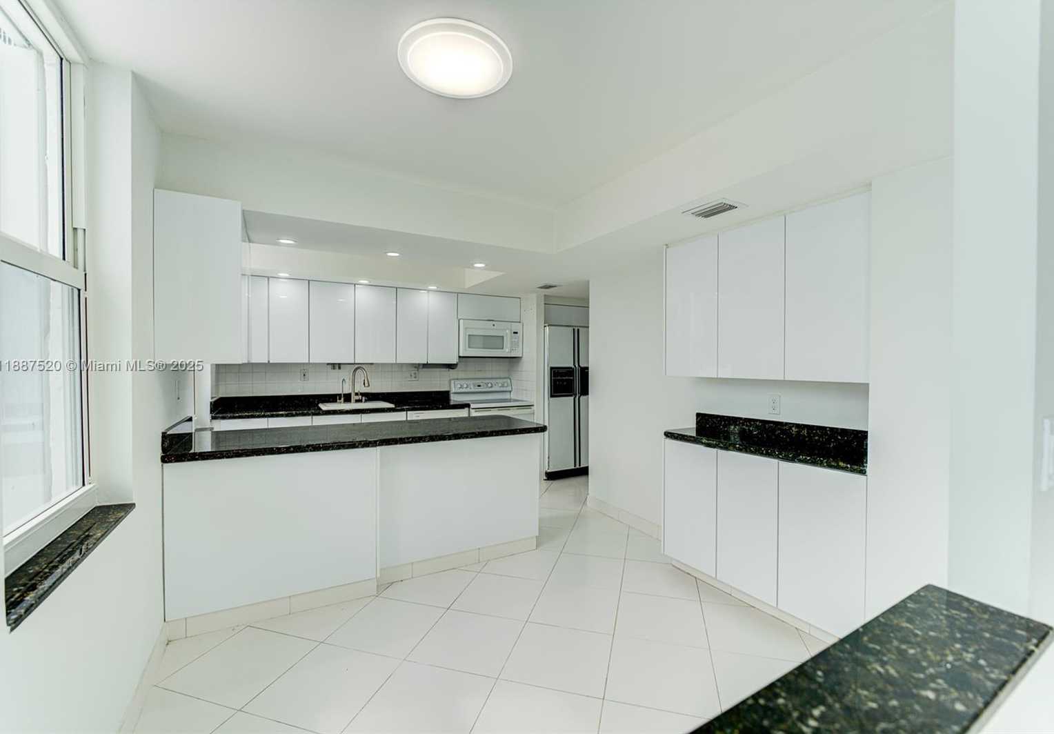 Small Image of 301 174TH ST #618, Sunny Isles Beach Number 16