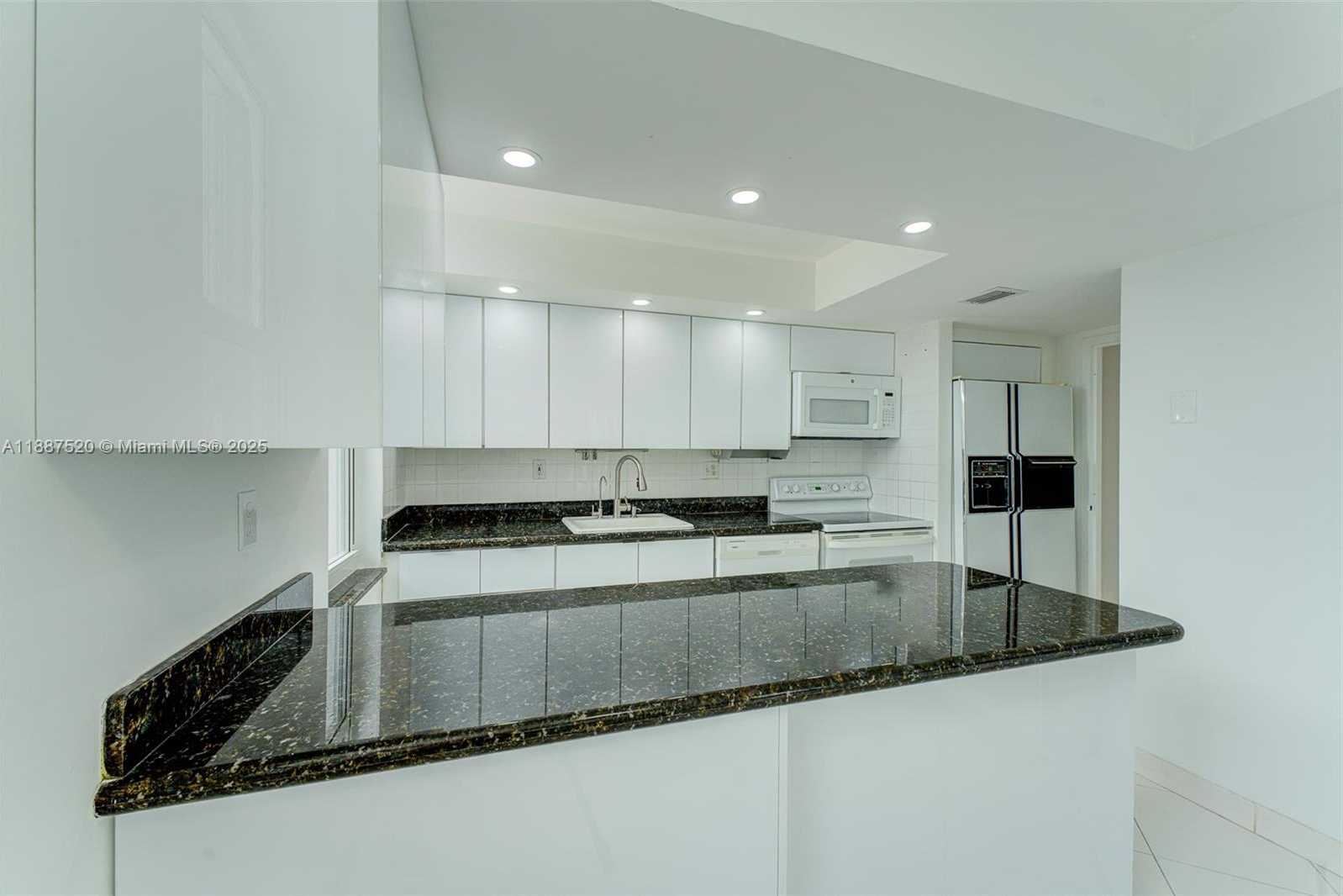 Small Image of 301 174TH ST #618, Sunny Isles Beach Number 17