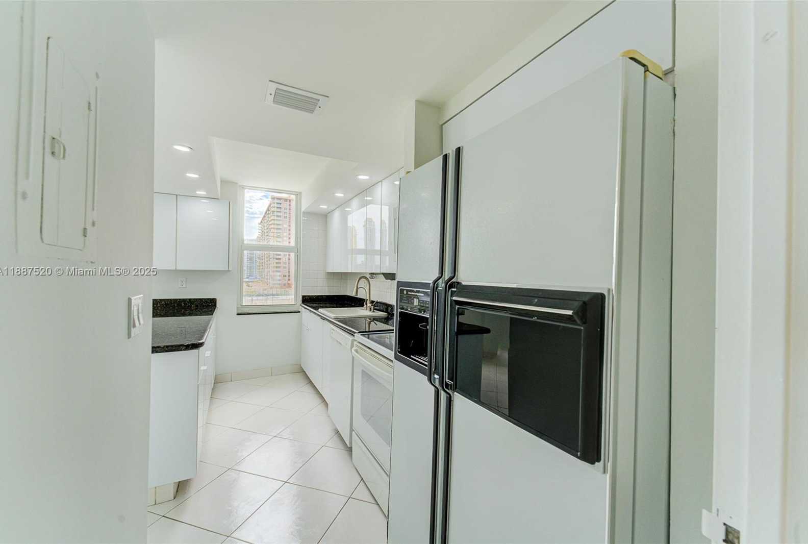 Small Image of 301 174TH ST #618, Sunny Isles Beach Number 18