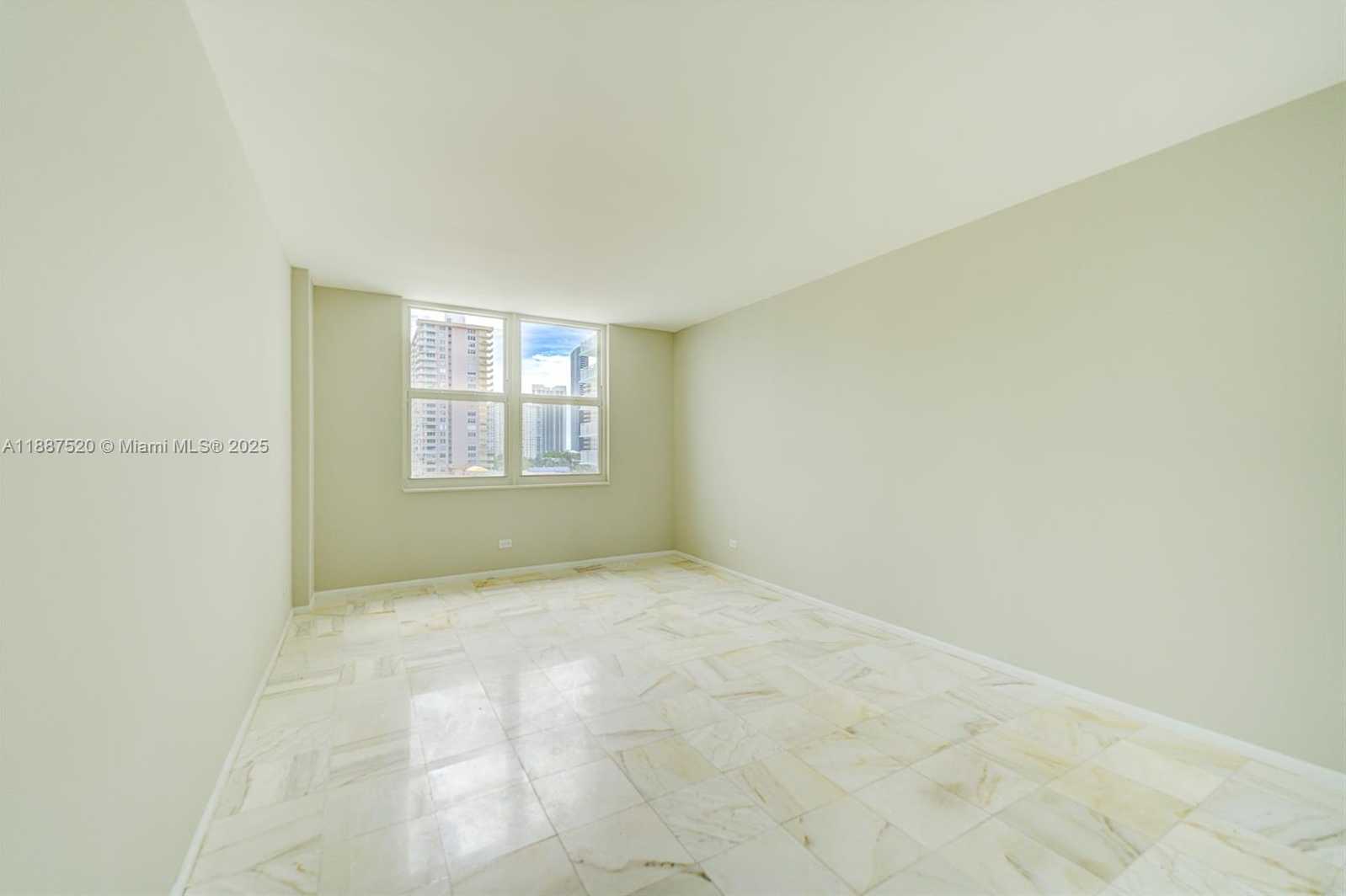 Small Image of 301 174TH ST #618, Sunny Isles Beach Number 19