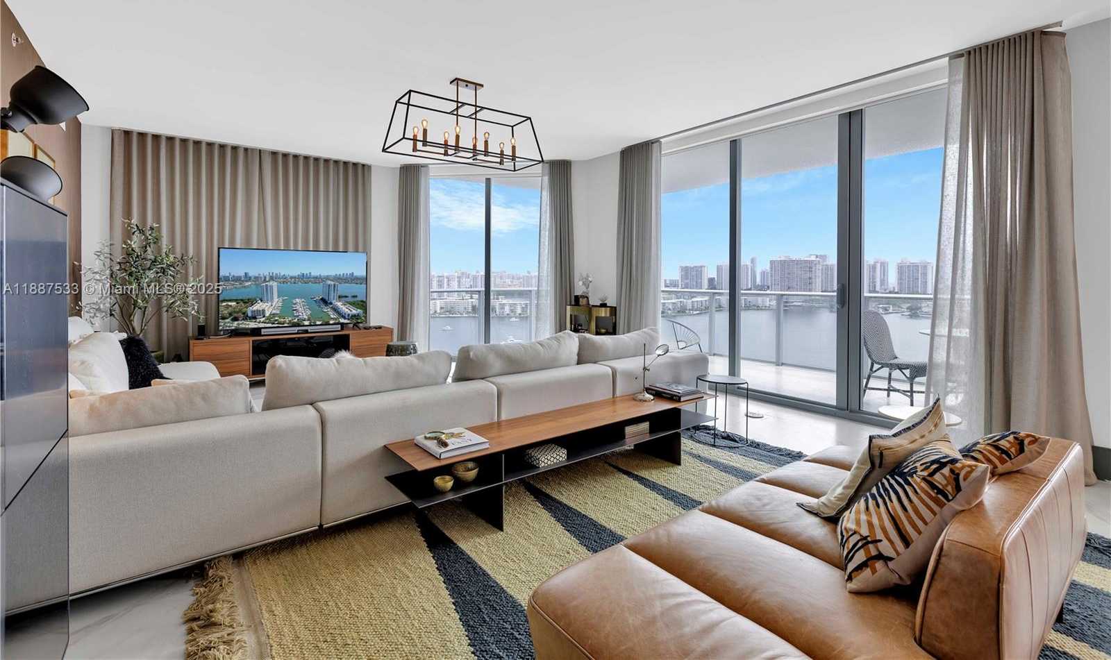 Small Image of 17111 BISCAYNE BLVD #1709, North Miami Beach Number 14