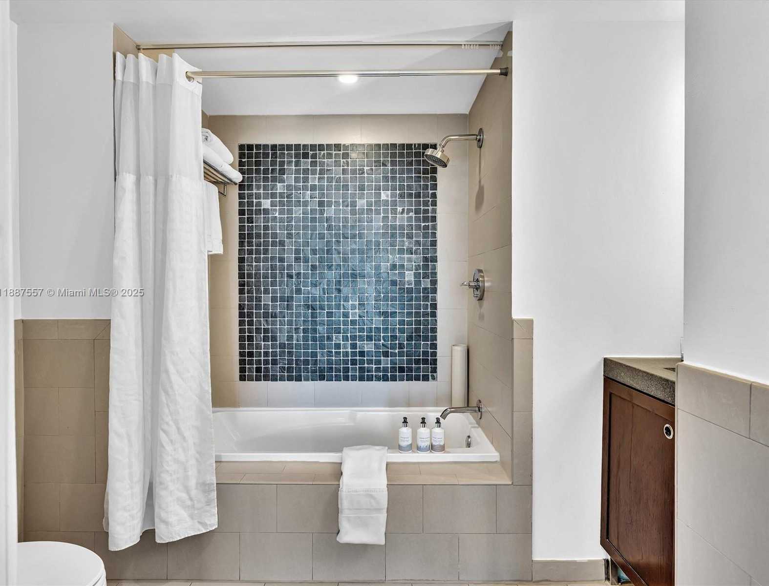 Small Image of 17315 COLLINS AVE #1106, Sunny Isles Beach Number 49