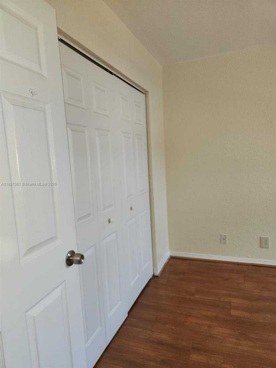 Small Image of 9166 NORTH WEST 40TH PL, Sunrise Number 11